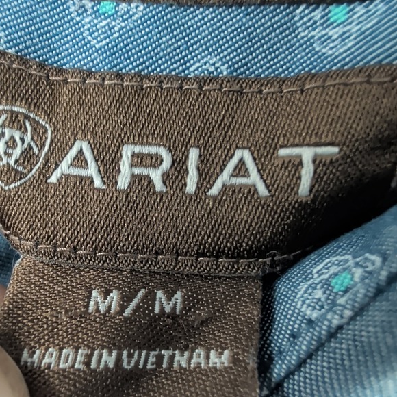 Vintage Ariat Stretch Short Sleeve Subtle Button-Down Shirt Light Blue Size M - Picture 7 of 9